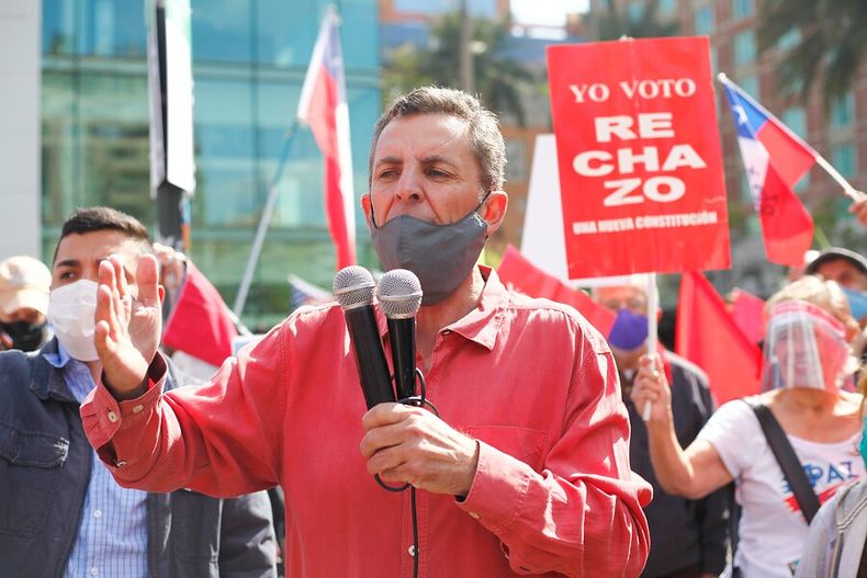 A_UNO_1216266.jpg