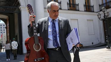 El Desconcierto | Chahuan guitarra.jpg