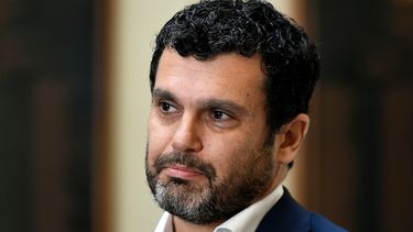 Jaime Bassa (Frente Amplio) apunta a posibles irregularidades del gabinete de Kast - Agencia Uno