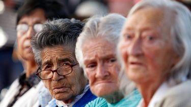 Comunes propuso puntos claves de reforma previsional: Superar brecha de género y asegurar sostenibilidad financiera
