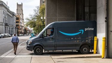 EE.UU.: Amazon admitió que sus conductores deben orinar en botellas durante sus recorridos