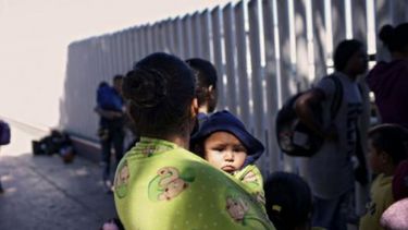 Los efectos de la política migratoria de Trump: Tras cinco meses separados bebé hondureño no reconoce a sus padres