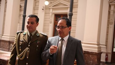 Coordinadora Feminista 8M pide renuncia de Sergio Micco al INDH tras sus declaraciones sobre DD.HH.