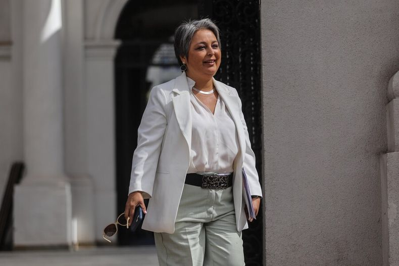 Ministra Jeannete Jara.jpg