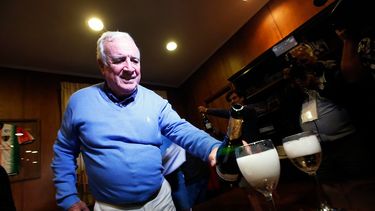Alcalde de Ñuñoa lanza broma machista sobre periodista despedida: Me habría encantado con la minifalda al lado, porque es bien buenamoza