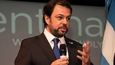 Las platas ocultas que provocaron la renuncia del subsecretario de la Presidencia argentina