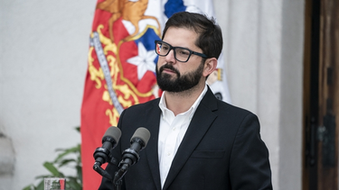 Expresidente Gabriel Boric es blanco de críticas por promesa incumplida del CAE durante su gobierno.&nbsp;