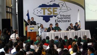 Segundo recuento de votos da victoria al oficialismo en Honduras