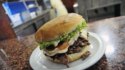 1 de cada 3 chilenos tiene hígado graso, la razón por la que personas flacas tienen barriga