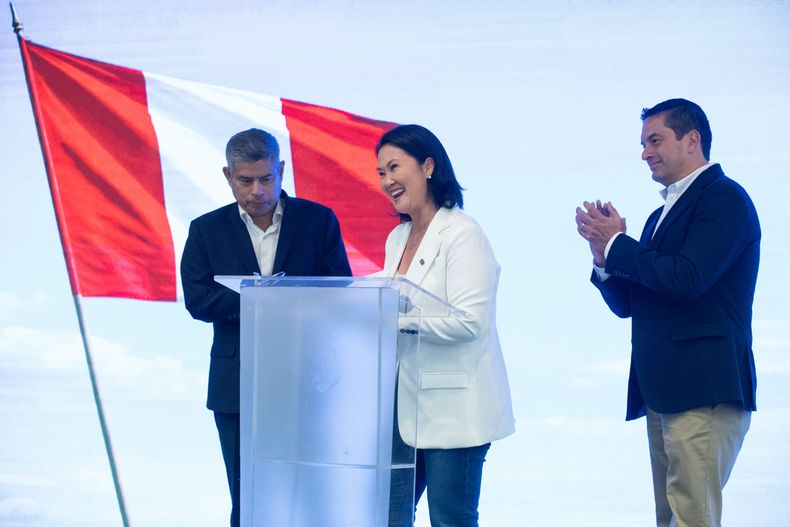 Keiko Fujimori celebra su triunfo en Perú - Agencia EFE