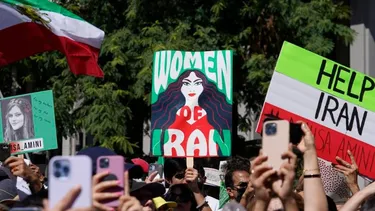 Mujeres valientes que dicen basta: Presidente Boric condena represión en Irán que ya deja más de 500 muertos