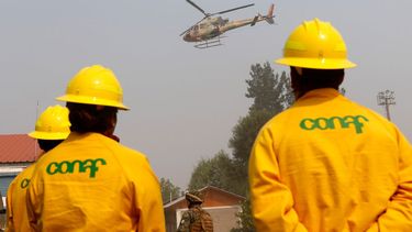 Conaf inicia investigación contra el alcalde de Galvarino por utilizar un helicóptero sin autorización en zona de excepción en La Araucanía