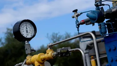 Argentina se queda sin gas por alta demanda en plena ola de frío y complica suministro para Chile