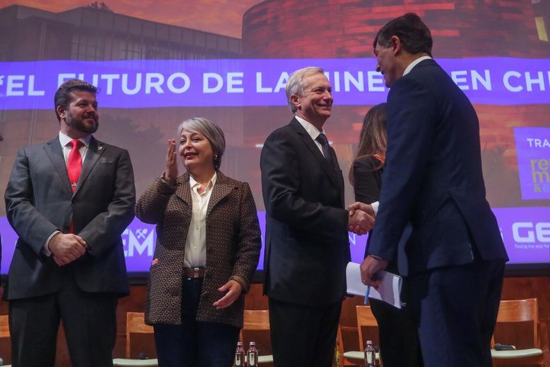 21701 a uno 1675992.jpg