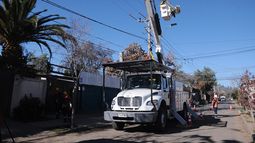 Cortes de luz en Santiago hoy sábado 12 de julio: Durarán hasta 6 horas en comunas como Las Condes, Colina y Providencia