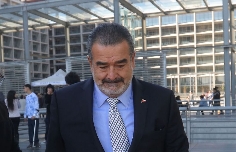 A_UNO_715041.jpg