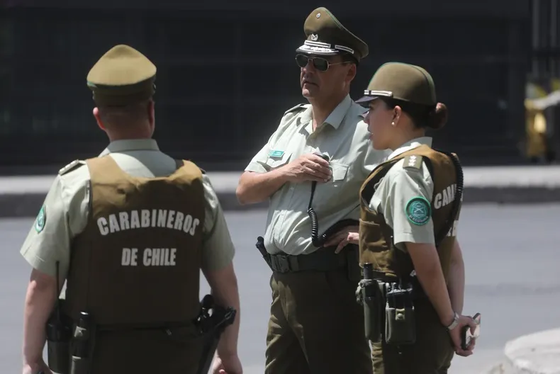 carabinero expulsado por incidente en estallido social podria volver porque prefecto no tenia atribuciones para echarlo.webp