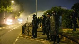 Francia: Disturbios deja 1.311 detenciones y 79 policías heridos