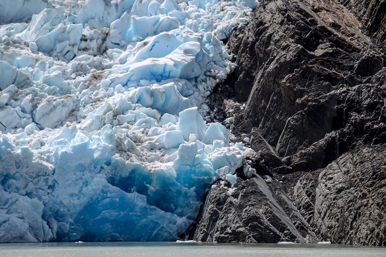 Glaciar Grey scaled.jpg