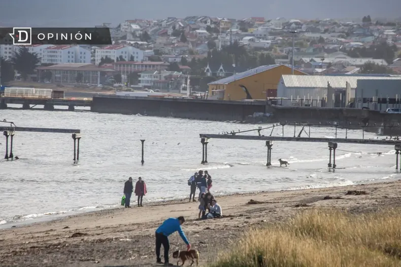10761 imagen desde la playa de la ciudad punta arenas.webp