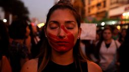 Sobre la maternidad individualizada y la invención del amor materno