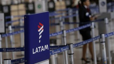 Latam confirma despido de 1.400 funcionarios a causa de la crisis derivada del COVID-19