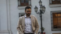 Pensiones de gracia y Caso Convenios: Los flancos abiertos que siguen complicando a La Moneda