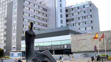 Chileno se suicida y mata a su hija de un año luego de discusión con la madre en Hospital de Madrid