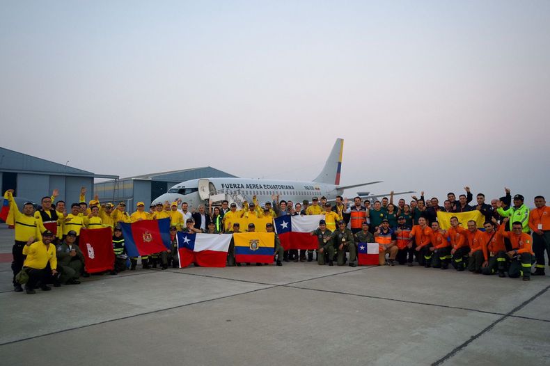 Brigadistas ecuatorianos llegan a Chile.jpeg