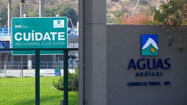 Multas a empresas sanitarias sumaron 5 mil millones en 2016: Aguas Andinas encabeza los montos