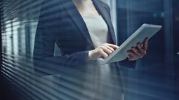 Reporte de brechas de género: 42% de empresas grandes no contemplan mujeres en directorio