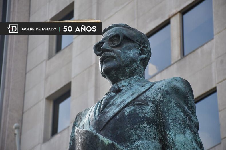 Estatua de Salvador Allende.jpg