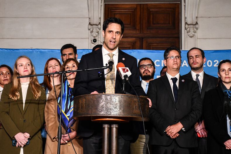 consejo rechazan norma que establecia que ff aa debian respetar orden democratico y dd hh.jpg