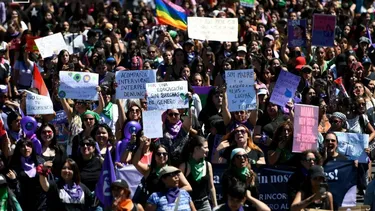 El Desconcierto | 12478 marcha de mujeres por el 8m.webp