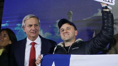 Partido Republicano sigue desmoronándose: Filtran chat que revela intención del “A Favor”