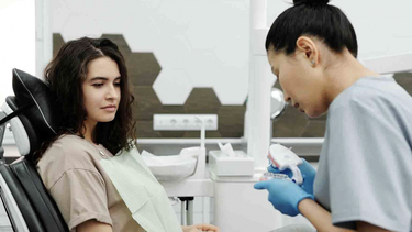 El Desconcierto | Mujer en dentista e1712248428115.png