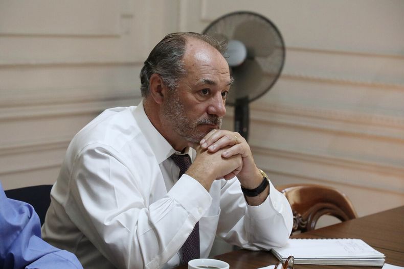 A_UNO_1417987.jpg