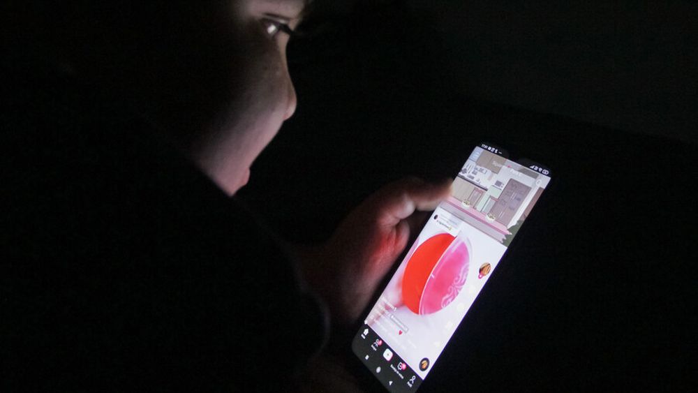 Uso de celular en aula: ¿Resultado de PISA demostraría mejora en puntajes de matemáticas?