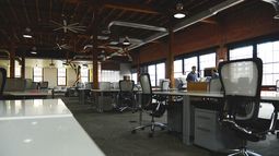 Las mejores sillas de oficina en Chile para cuidar tu postura y aumentar tu rendimiento