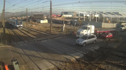 VIDEO| EFE publica a través de RRSS registros de conductas temerarias en cruces ferroviarios