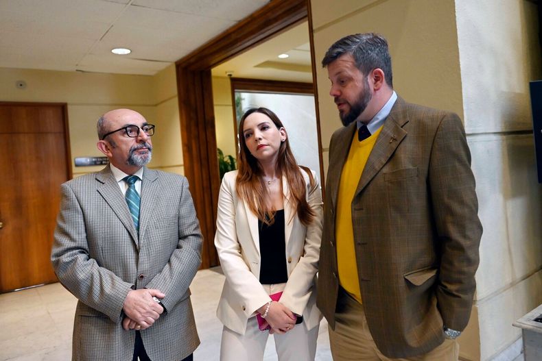 20303 a uno 1606857.jpg