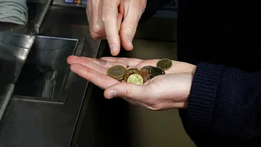 Estudio grafica las dificultades económicas de los chilenos: Casi la mitad de los hogares no llega a fin de mes