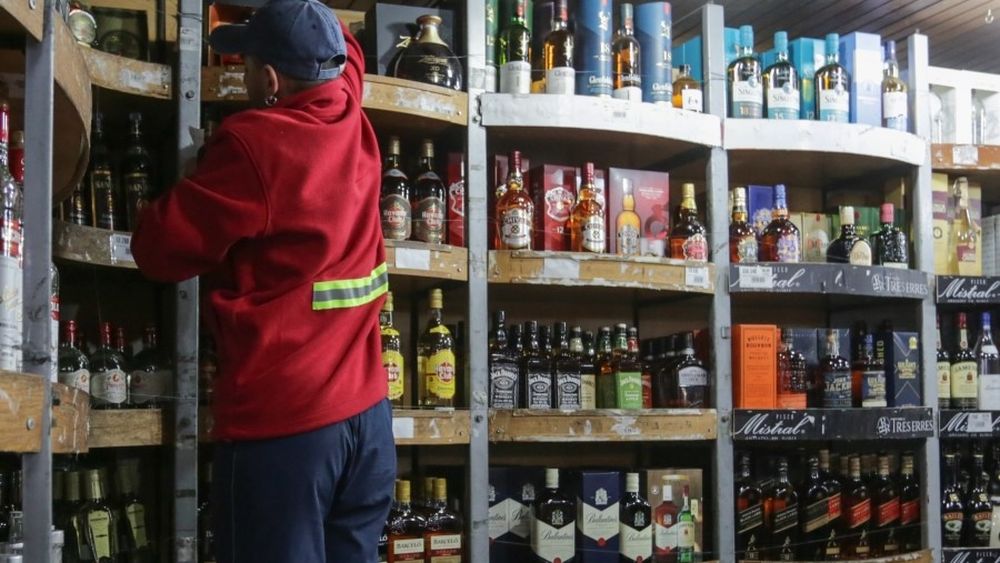 Experta aclara atribuciones de alcaldes para delimitar zonas de expendio de alcohol