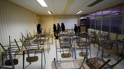 La escuela bajo sospecha: Educar cuando la desconfianza se instaura como norma La escuela bajo sospecha: Educar cuando la desconfianza se instaura como norma