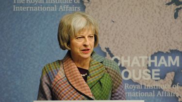 Theresa May intentará formar gobierno en el Reino Unido pese a perder mayoría tras elecciones