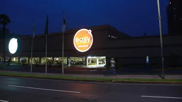 Cliente compró producto en Easy con precio erróneo, fue retenido por guardias y denunciado: Ahora deberán pagarle $3 millones