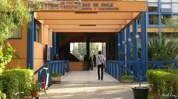 Facultad de Filosofía y Humanidades tras carta de personal de Aseo U. de Chile : Es una expresión de violencia
