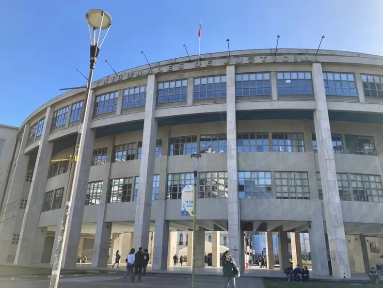 vecinos denunciaron que propietaria cerro camino usado por mas de 40 anos para acceder a ruta publica corte ordena reabrir.webp