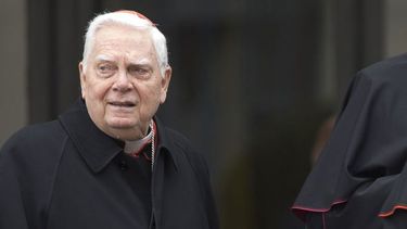 Protegido incluso muerto: El Papa participará en los funerales del cardenal que protegió a los curas pederastas de Boston
