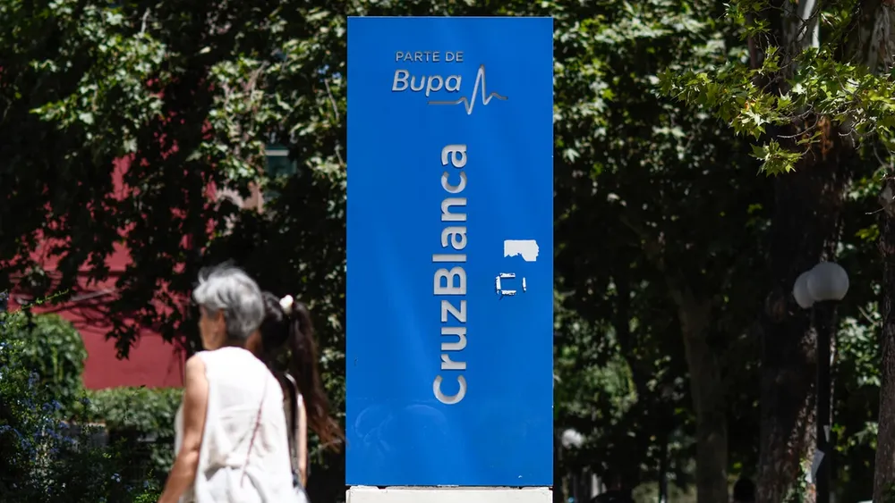 Cliente demostró en juicio cobros indebidos de isapre en su plan de salud: Deberán devolverle $32,9 millones